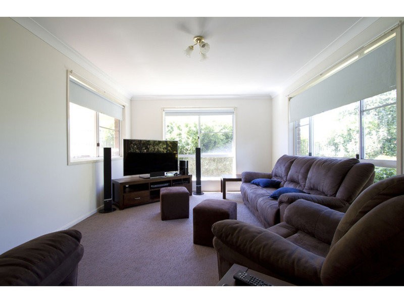 9 Gainsborough Drive, Glenvale QLD 4350