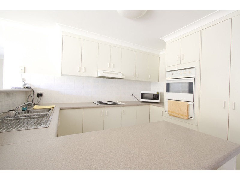 9 Gainsborough Drive, Glenvale QLD 4350