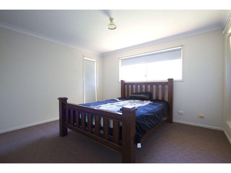 9 Gainsborough Drive, Glenvale QLD 4350