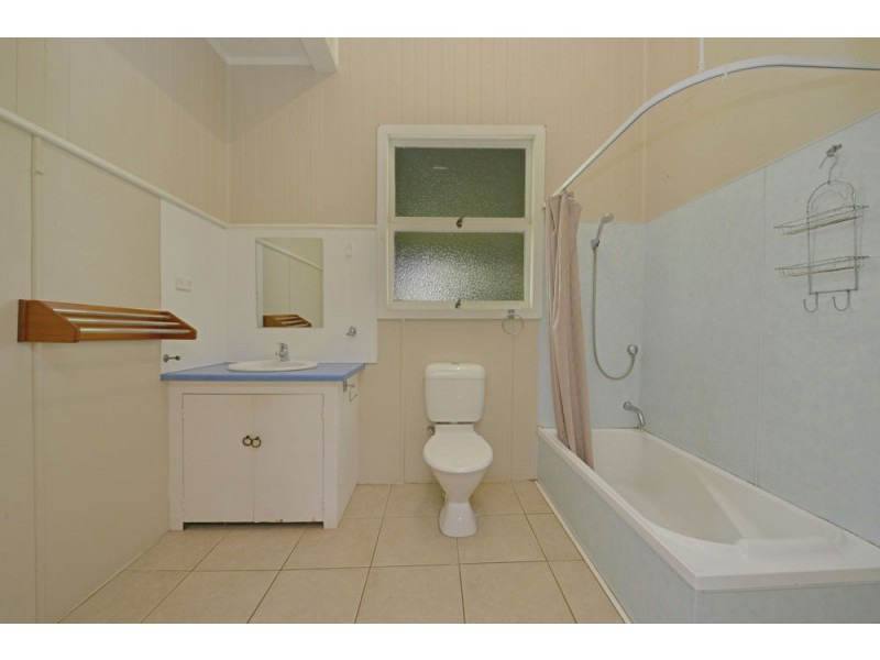 15 Whichello Street, Newtown QLD 4350