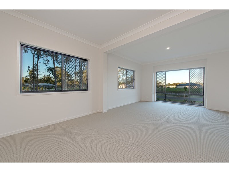17 Kimdonn Drive, Withcott QLD 4352