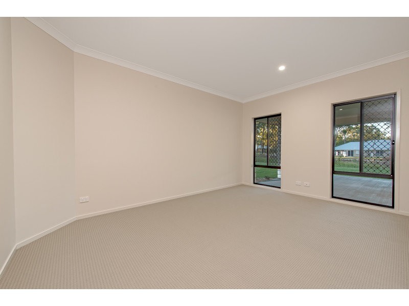 17 Kimdonn Drive, Withcott QLD 4352