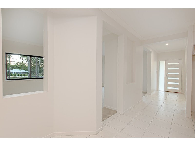 17 Kimdonn Drive, Withcott QLD 4352