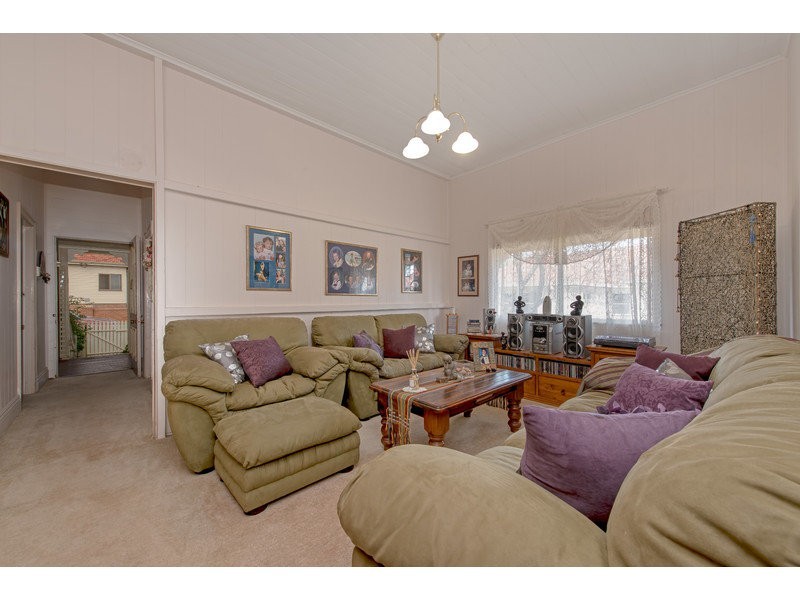 17 Sir Street, North Toowoomba QLD 4350