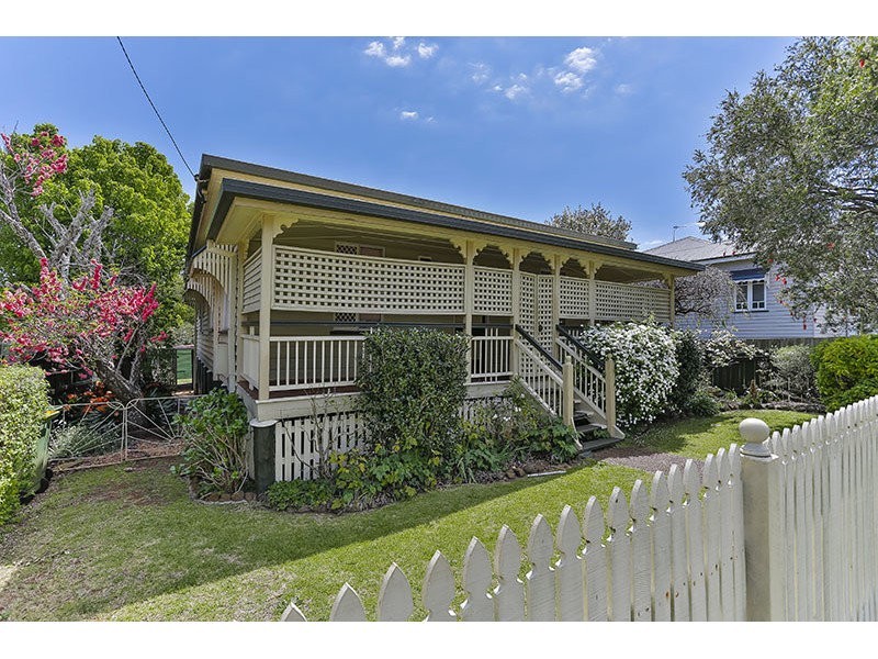 17 Sir Street, North Toowoomba QLD 4350