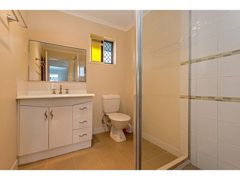 4 Gunn Street, Kearneys Spring QLD 4350