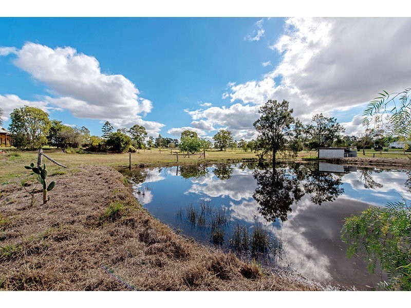 20 Barker Street, Goombungee QLD 4354