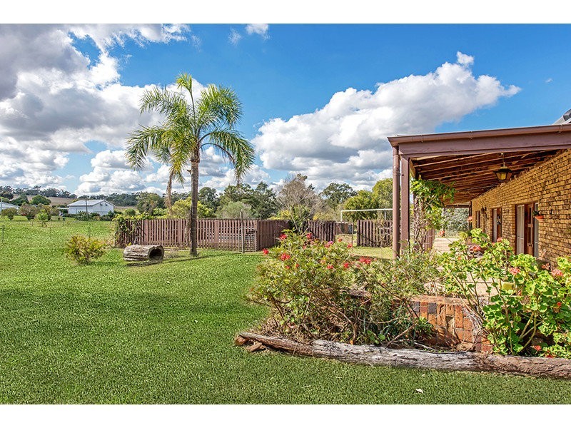 20 Barker Street, Goombungee QLD 4354
