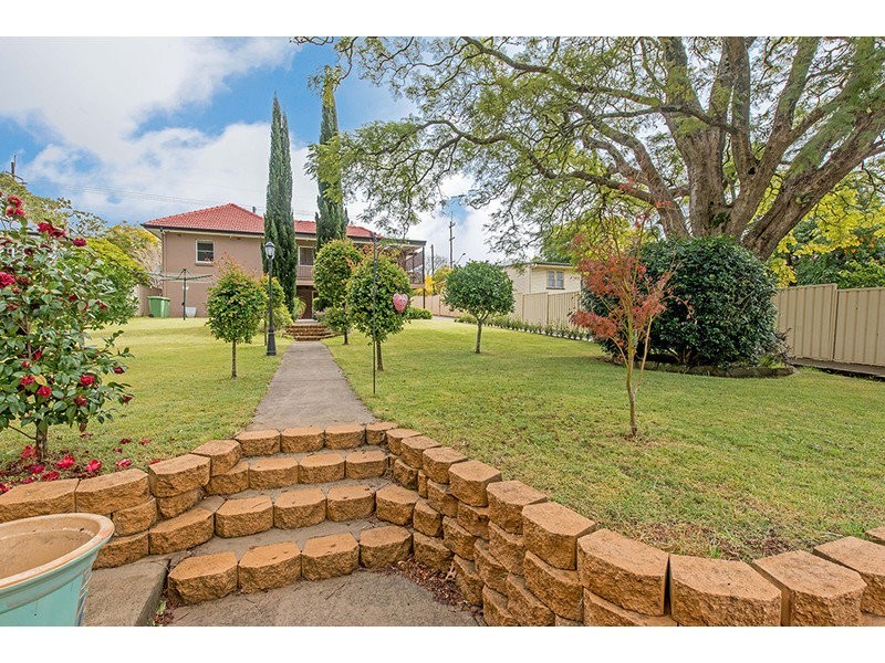 198A West Street, South Toowoomba QLD 4350