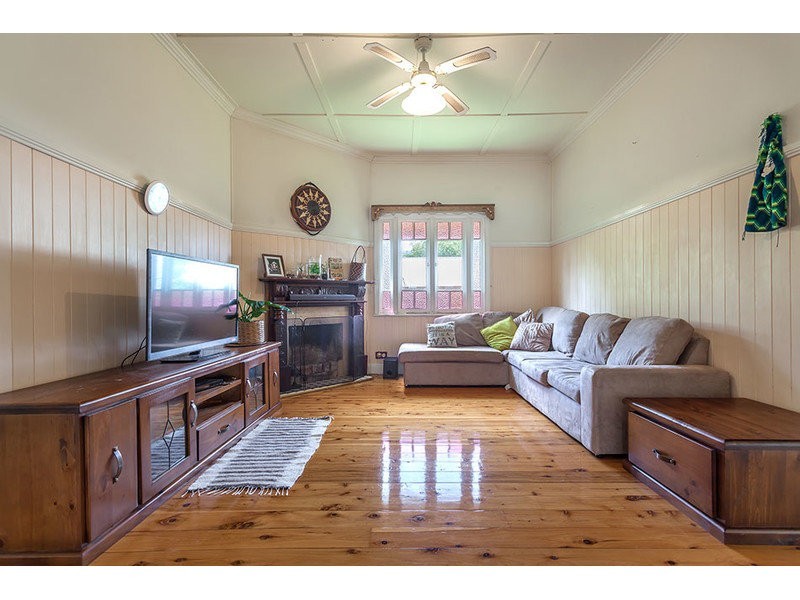 74 Taylor Street, Newtown QLD 4350