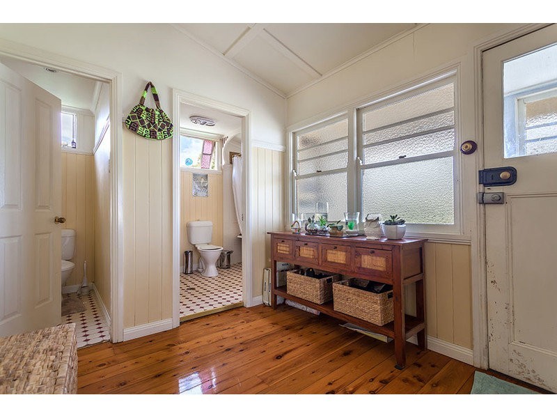 74 Taylor Street, Newtown QLD 4350