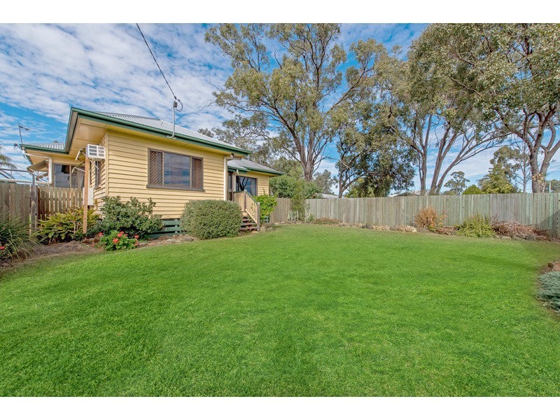 13A Belcher Street, Oakey QLD 4401