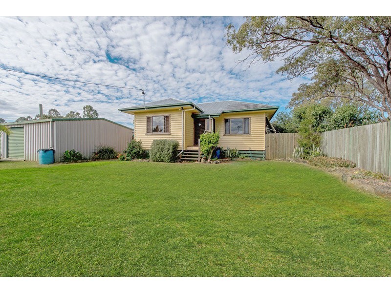 13A Belcher Street, Oakey QLD 4401
