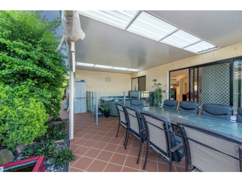 14 Banksdale Drive, Middle Ridge QLD 4350