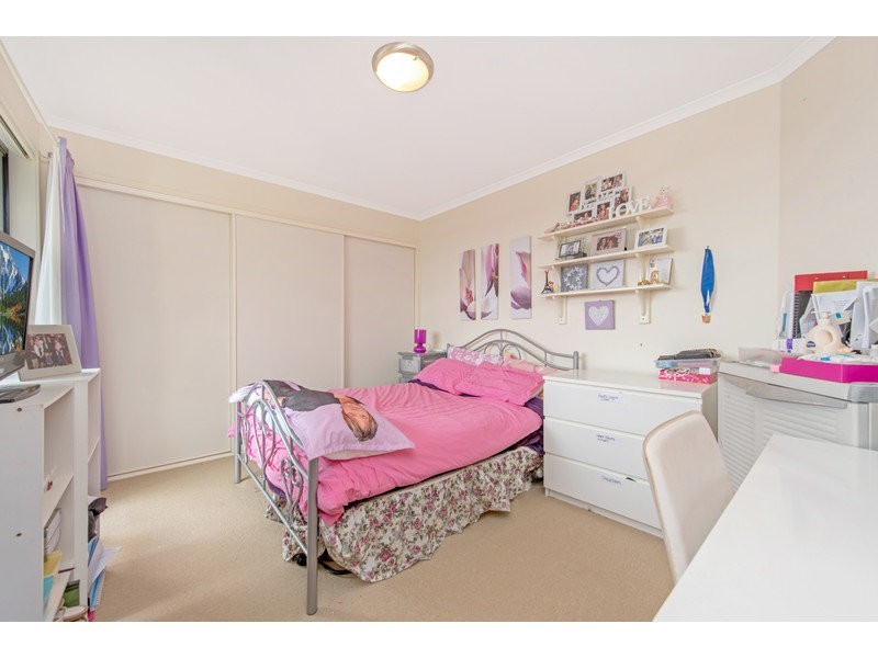 14 Banksdale Drive, Middle Ridge QLD 4350