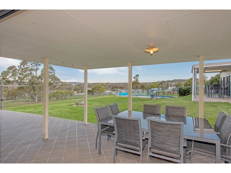 51 Peters Road, Meringandan West QLD 4352