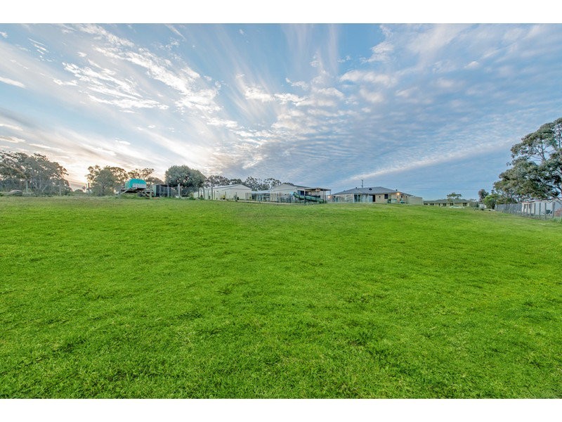 51 Peters Road, Meringandan West QLD 4352