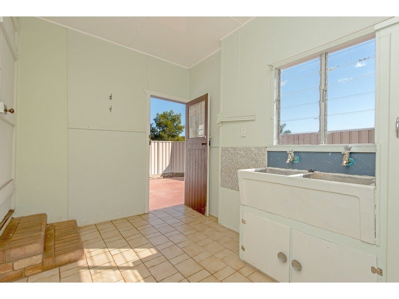 25 Kenilworth Street, North Toowoomba QLD 4350