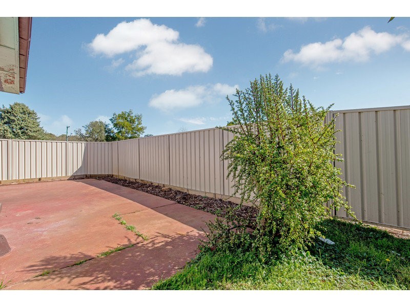 25 Kenilworth Street, North Toowoomba QLD 4350