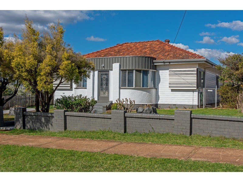 100 Water Street, South Toowoomba QLD 4350