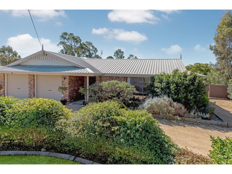 3 Bunkers Hill School Road, Westbrook QLD 4350
