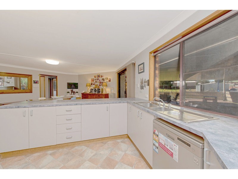 3 Bunkers Hill School Road, Westbrook QLD 4350