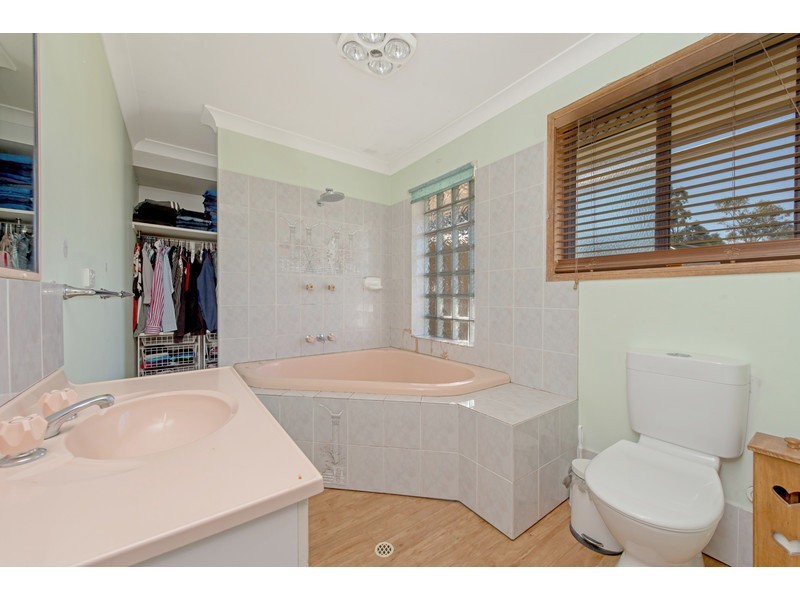 3 Bunkers Hill School Road, Westbrook QLD 4350