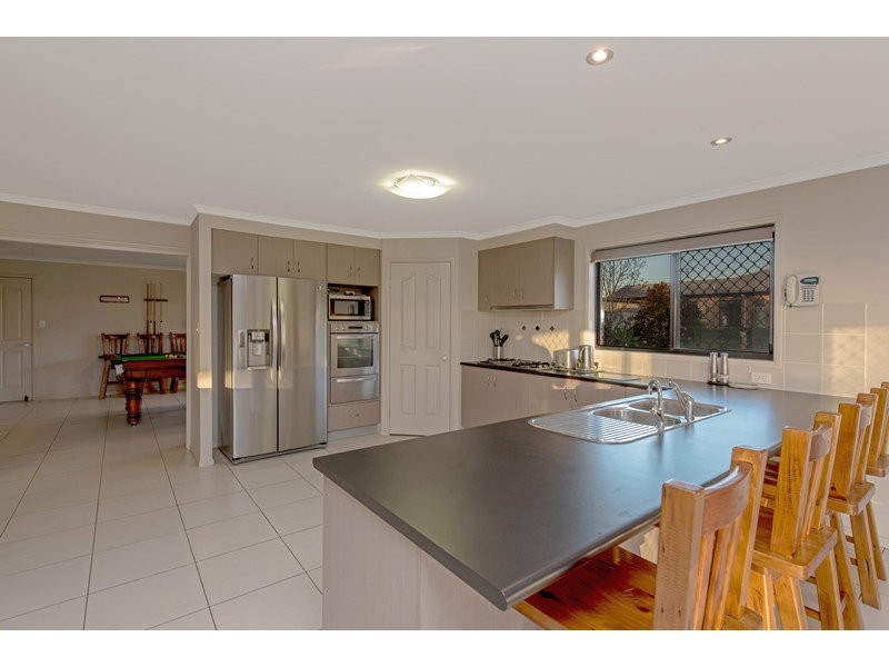 3 Mercedes Drive, Highfields QLD 4352