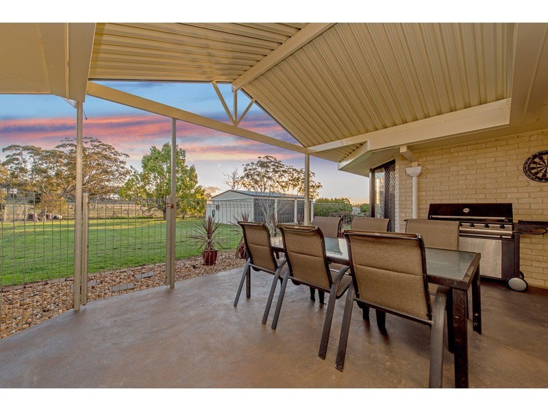 3 Mercedes Drive, Highfields QLD 4352