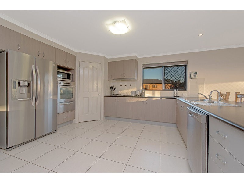 3 Mercedes Drive, Highfields QLD 4352