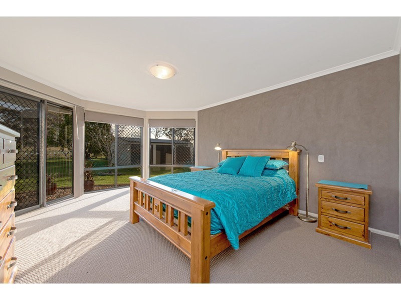 3 Mercedes Drive, Highfields QLD 4352