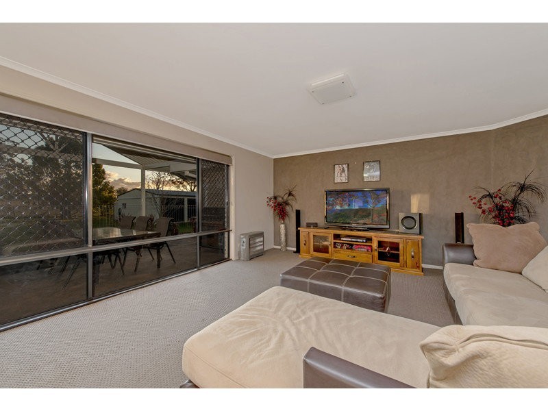 3 Mercedes Drive, Highfields QLD 4352