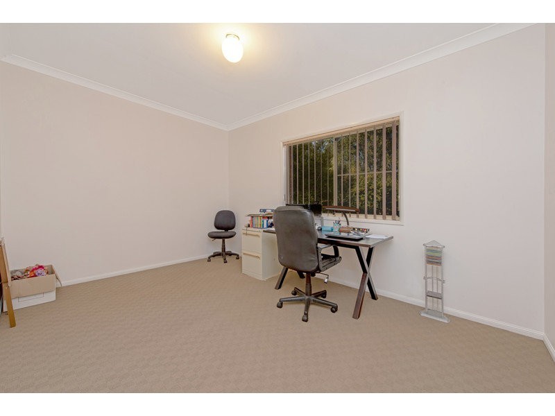 17 Palmer Drive, Highfields QLD 4352