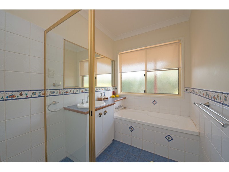 6 Wesley Court, Highfields QLD 4352