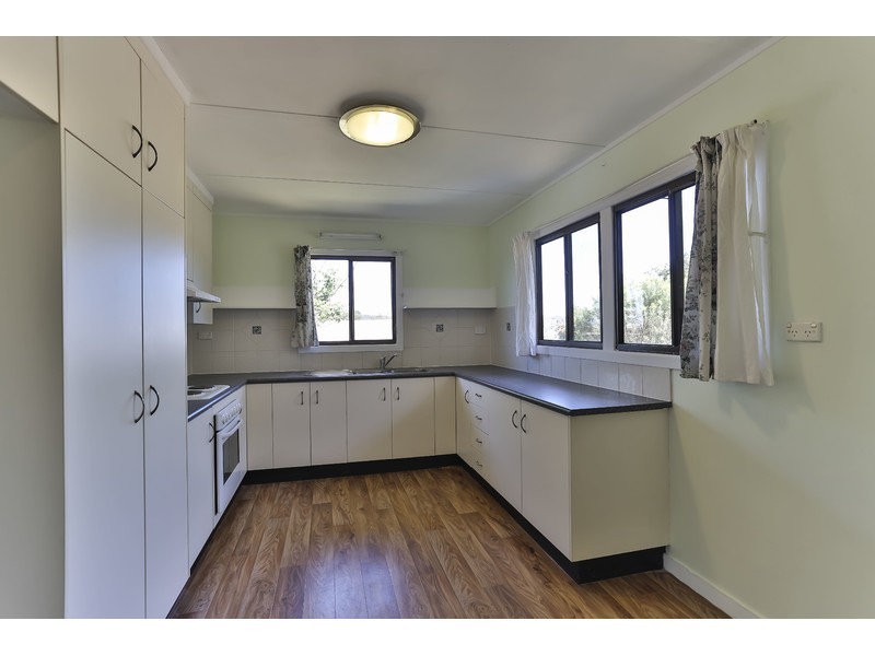 153 Mocatta Street, Goombungee QLD 4354