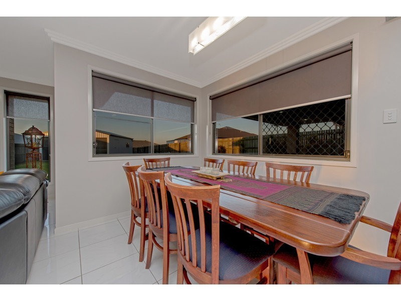 14 Plover Court, Highfields QLD 4352