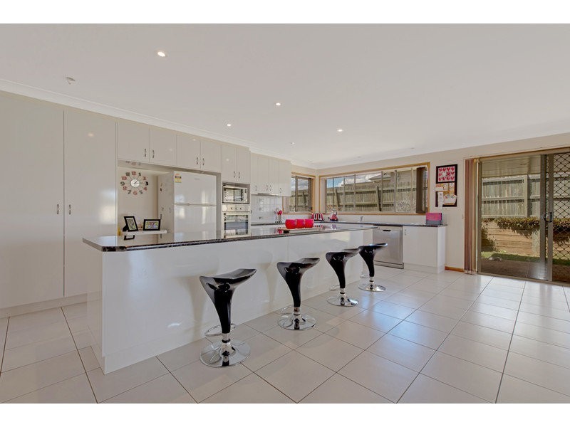 17 Sommariva Street, Westbrook QLD 4350