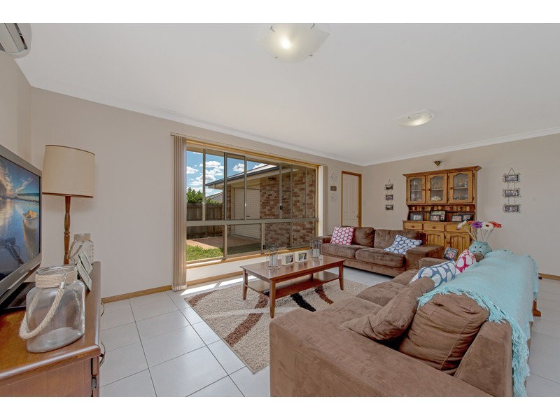 17 Sommariva Street, Westbrook QLD 4350