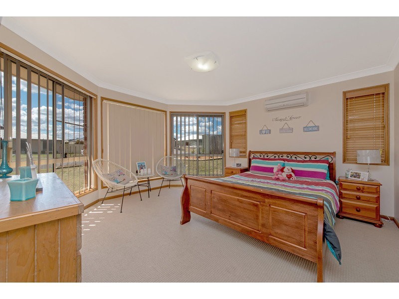 17 Sommariva Street, Westbrook QLD 4350