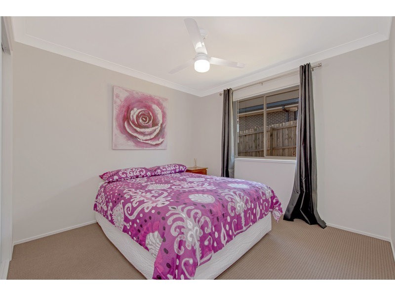 2/6 Rubie Court, Westbrook QLD 4350