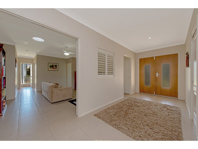 54 Holly Avenue, Cawdor QLD 4352