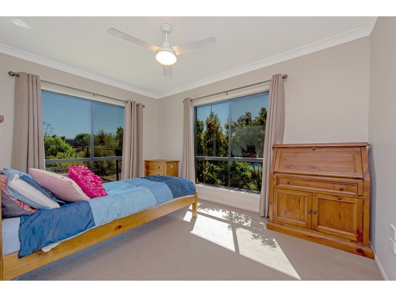 54 Holly Avenue, Cawdor QLD 4352