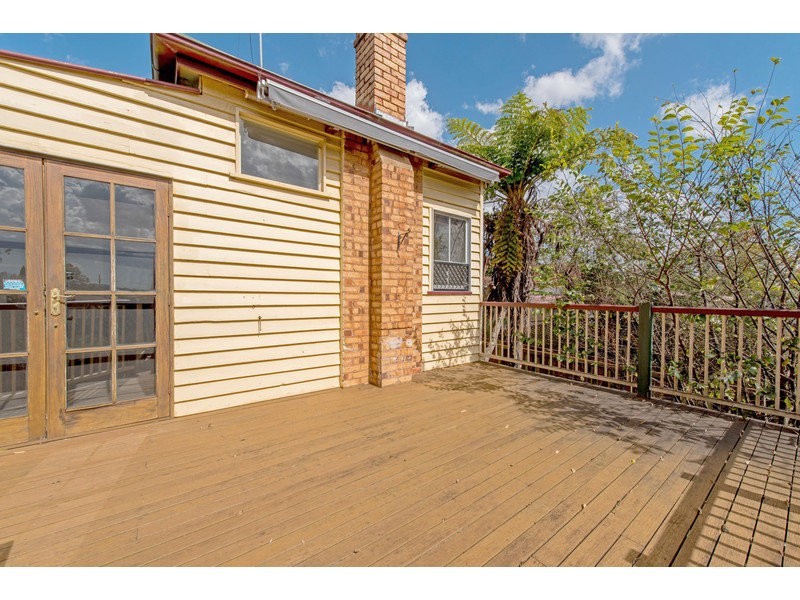 25 Healy Street, South Toowoomba QLD 4350