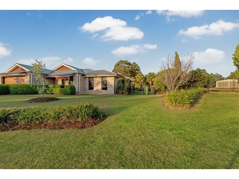 22 Fairview Crescent, Highfields QLD 4352