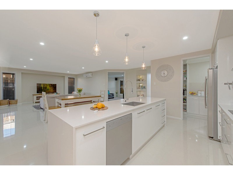 60 Trevean Drive, Kleinton QLD 4352