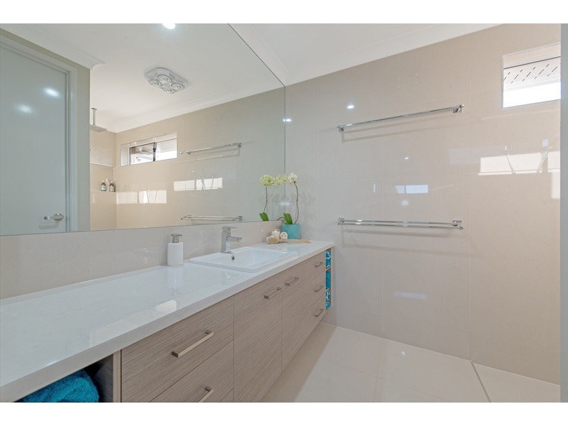 60 Trevean Drive, Kleinton QLD 4352