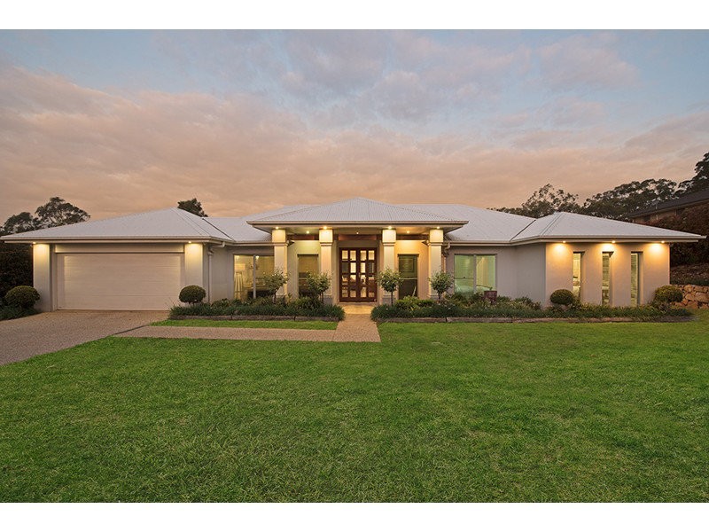 27 Traverston Court, Preston QLD 4352