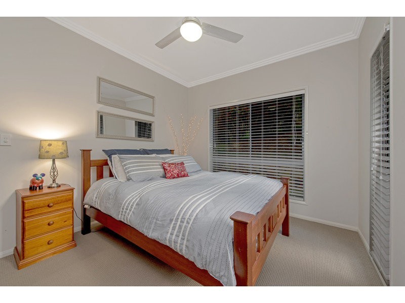 27 Traverston Court, Preston QLD 4352
