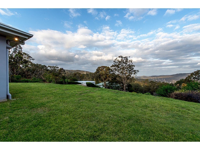 27 Traverston Court, Preston QLD 4352