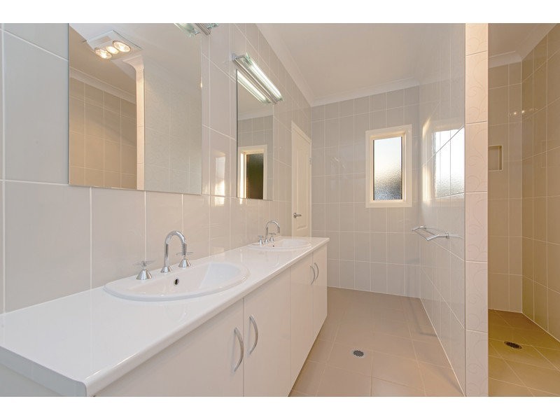 4 Preece Drive, Highfields QLD 4352
